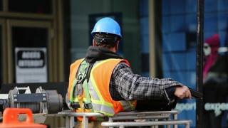 Un trabajador en una obra