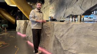 Marcos en el restaurante KO del Bernabéu.