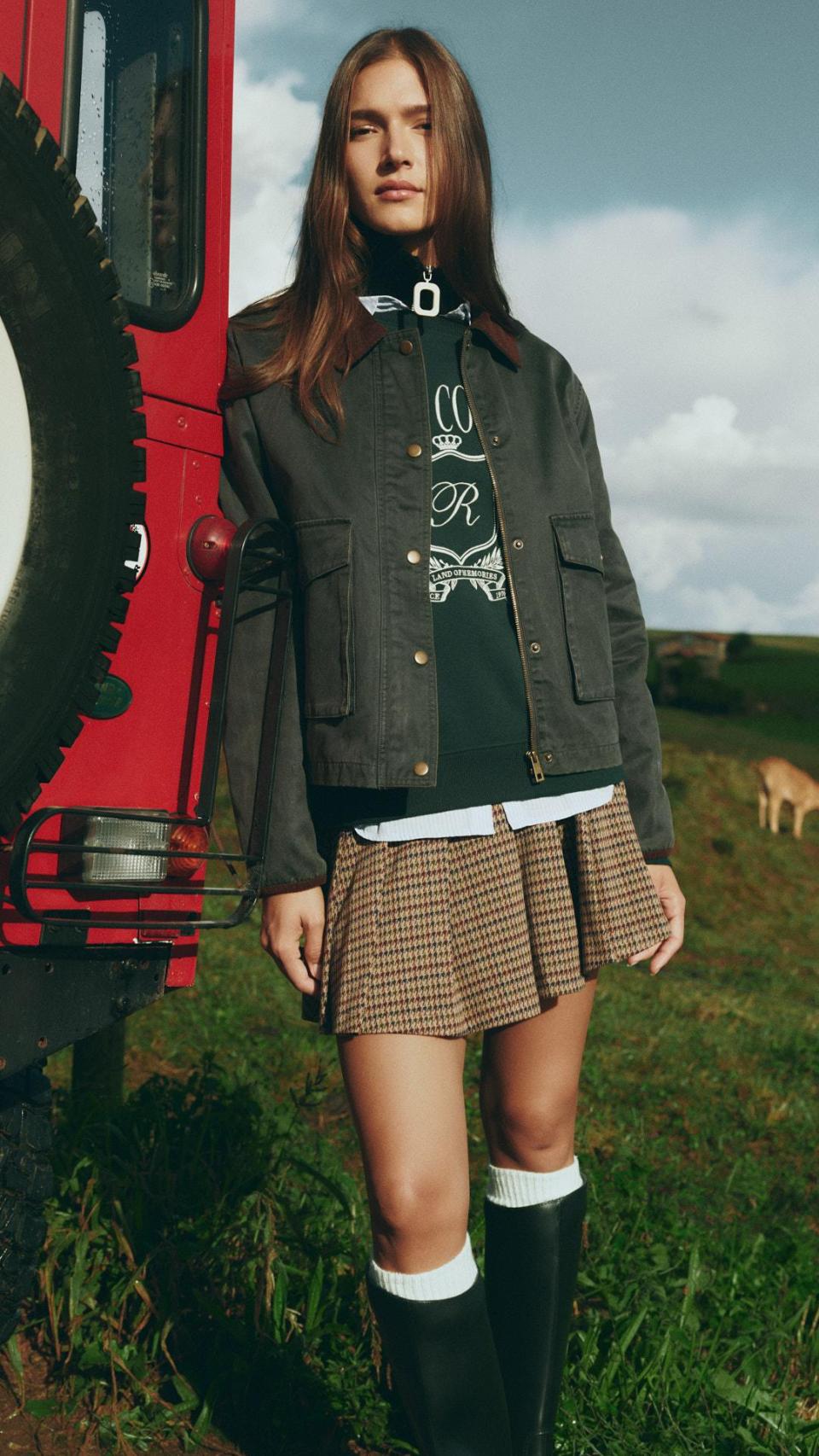 Look con falda de la línea.