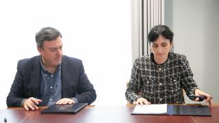 Firma del convenio entre el Concello de As Pontes (A Coruña) y la Diputación