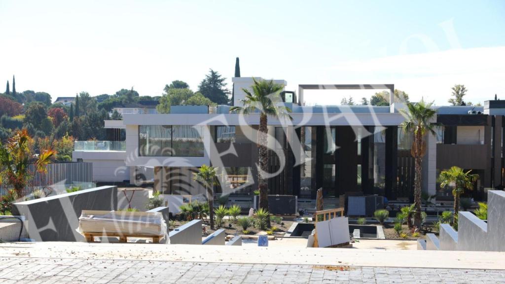 Las obras de la casa de Thibaut Courtois en Boadilla del Monte, en Madrid, avanzan a buen ritmo.