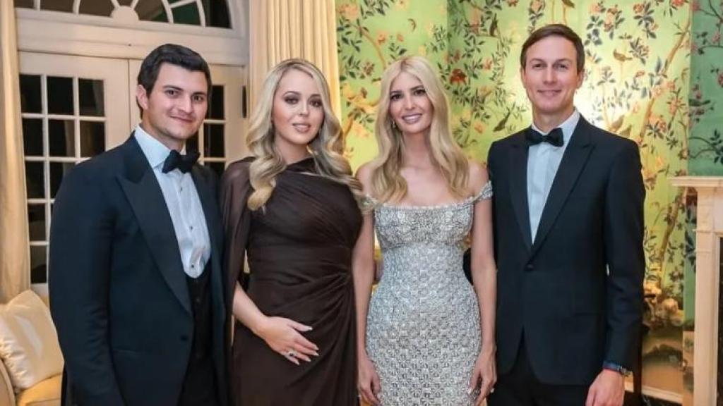 Michael Boulos, Tiffany Trump, Ivanka Trump y Jared Kushner.