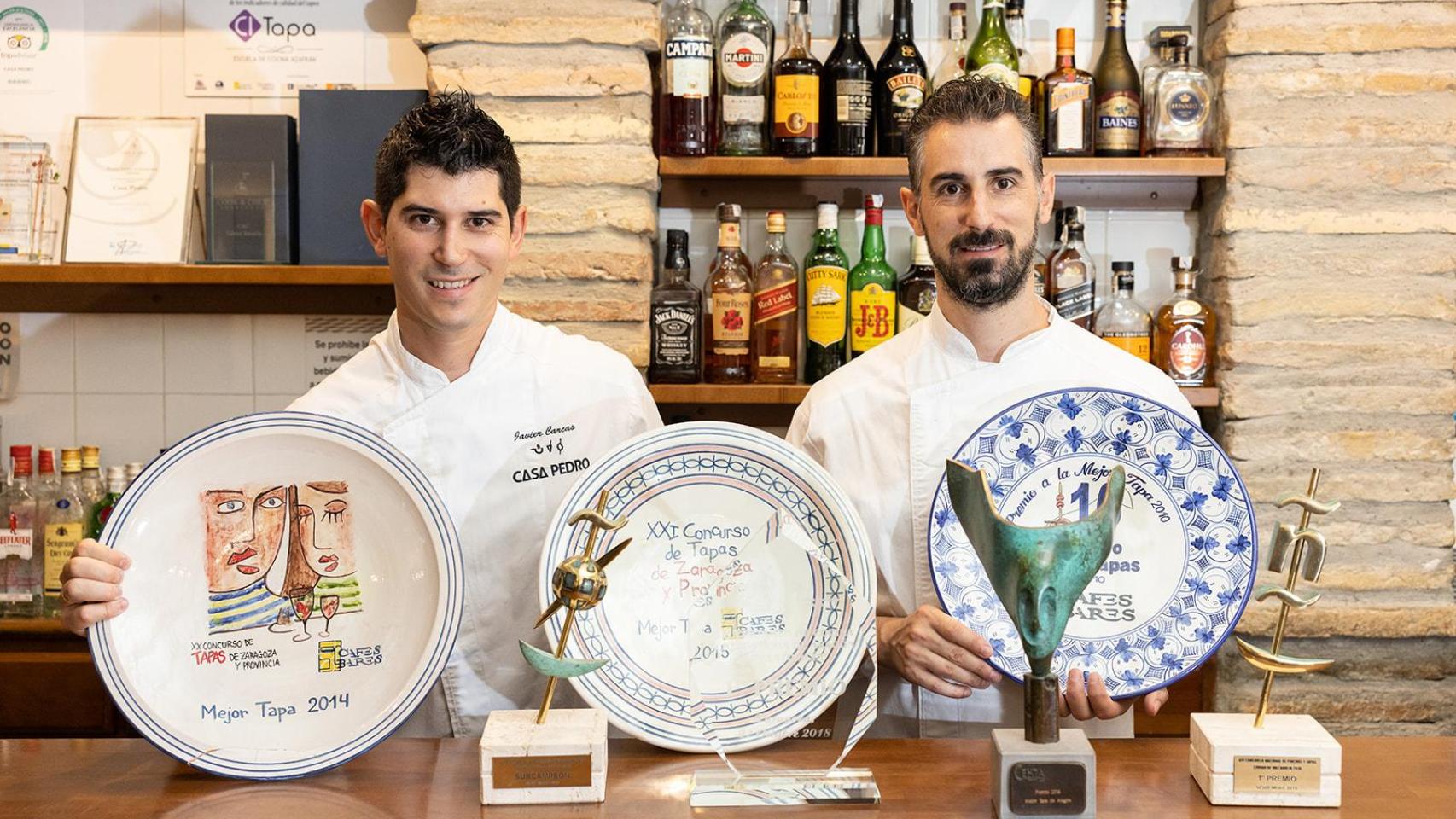 Javier y Luis, propietarios del emblemático Casa Pedro.