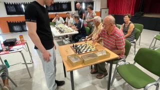 Alberto Toval durante uno de los talleres de ajedrez terapéutico de Chesscul.