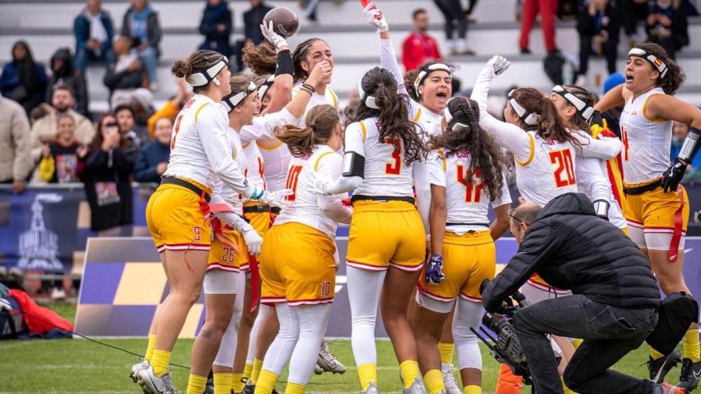 La selección estadounidense de fútbol femenino celebra su tercer puesto en la Eurocopa.