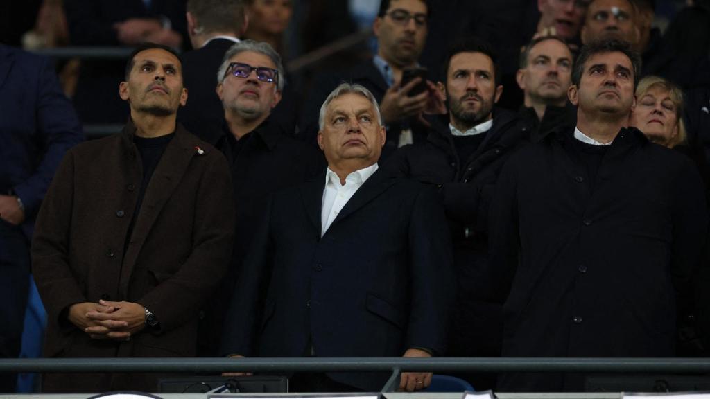 Orbán presencia el Manchester City contra el Liverpool desde el palco del Etihad.