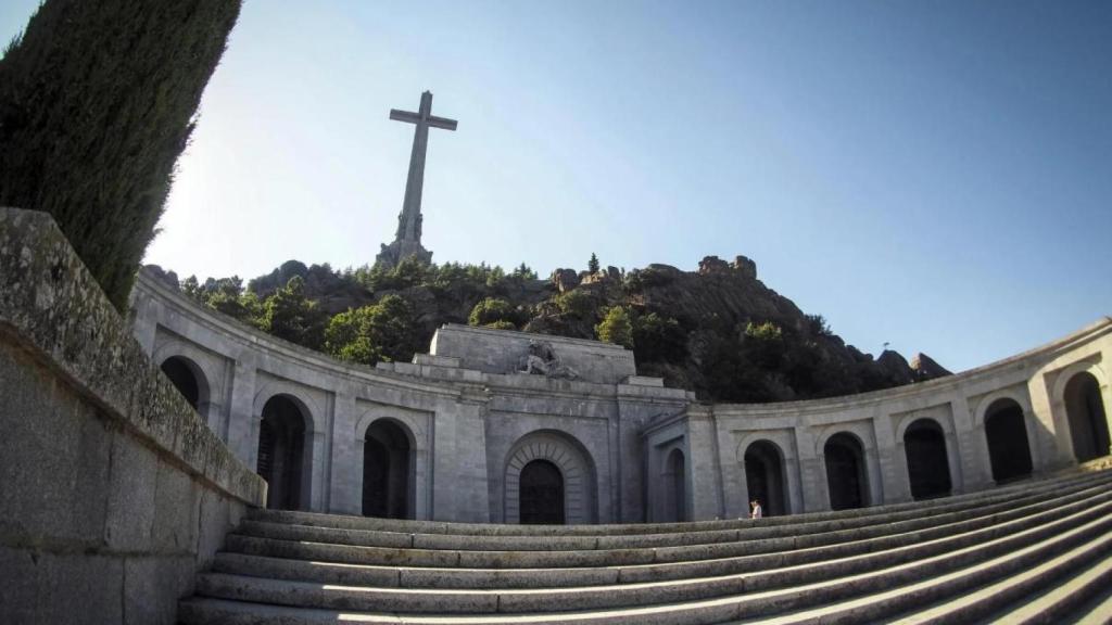 Imagen frontal del Valle de los Caídos.