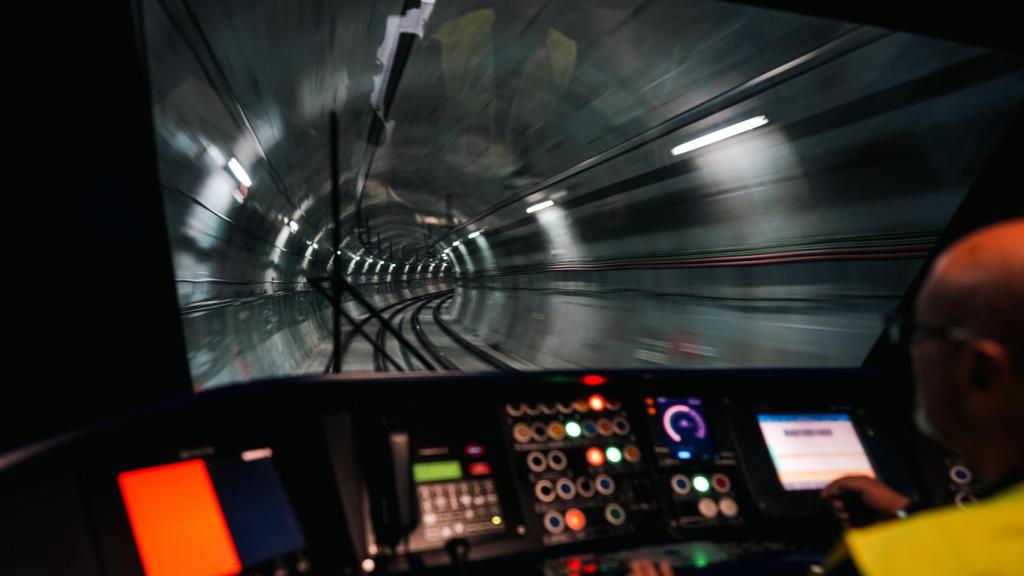 El túnel actualmente tras la rehabilitación de la L7B de Metro de Madrid.