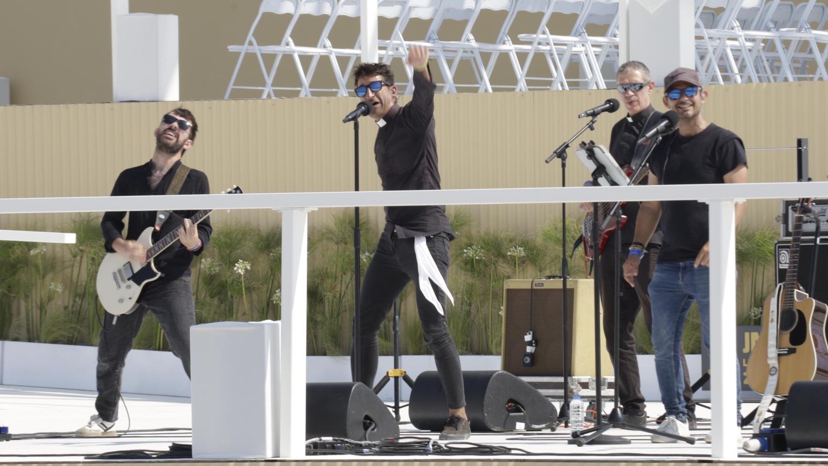 El grupo musical, La Voz del Desierto, en Lisboa en 2023.