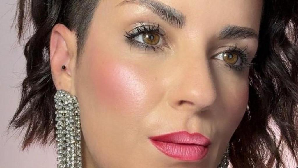 Bea Bernal, maquilladora.