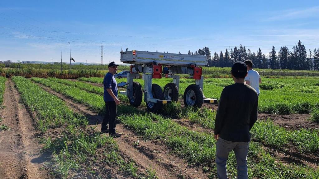 Robot CROPTIMUS-PRIME