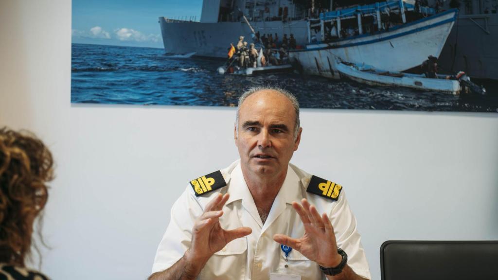 El comandante de la operación (Operation Commander), el vicealmirante Ignacio Villanueva.