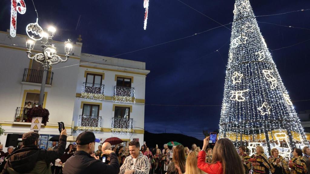 Imagen de las luces de Navidad en el municipio de Torrox.