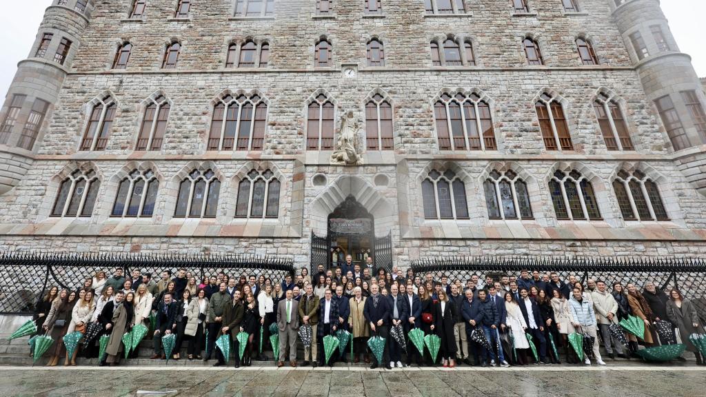 Caja Rural Zamora celebra con sus empleados de León tres décadas de “éxito, cariño y cercanía” en la provincia