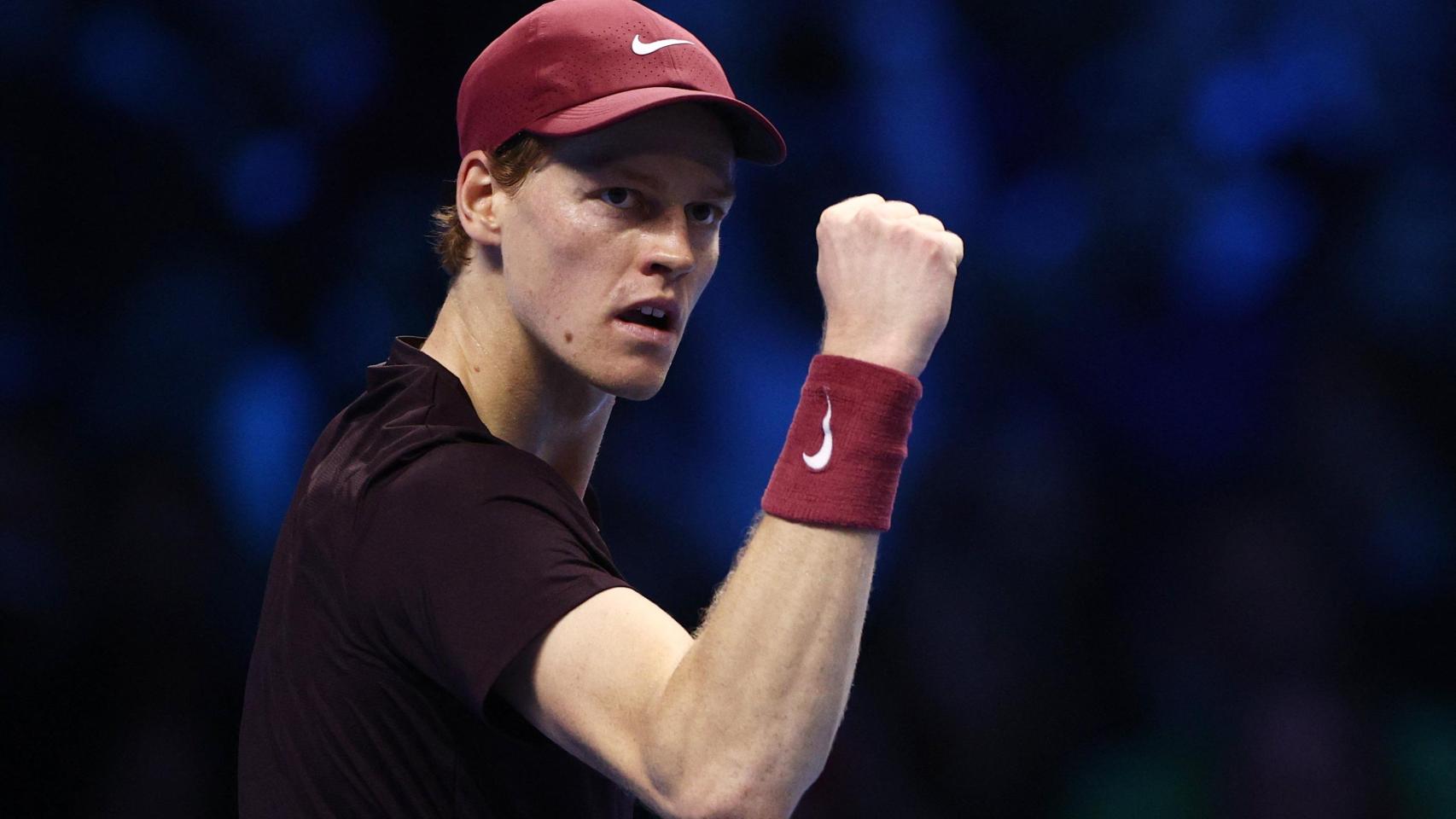 Sinner celebra un punto ante de Miñaur en las ATP Finals.