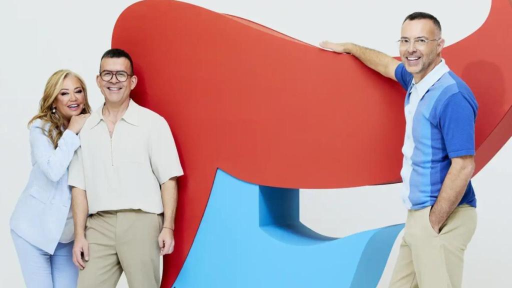 Belén Esteban com Oscar Cornejo e Adrian Madrid.