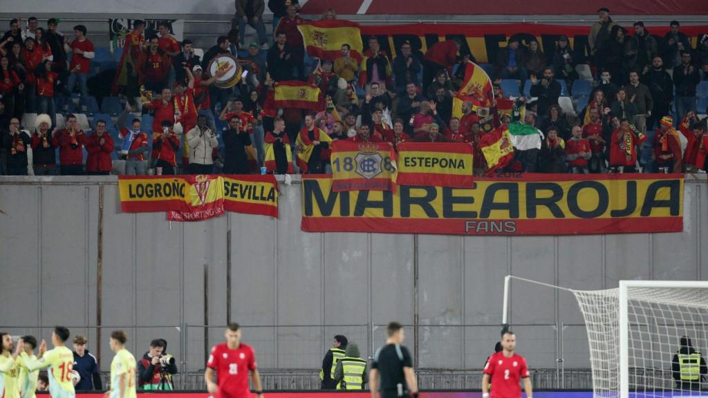 Spanish fans celebrate the goal against Georgia.