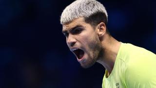 Carlos Alcaraz celebra un punto en el partido ante Aliassime en las ATP Finals.