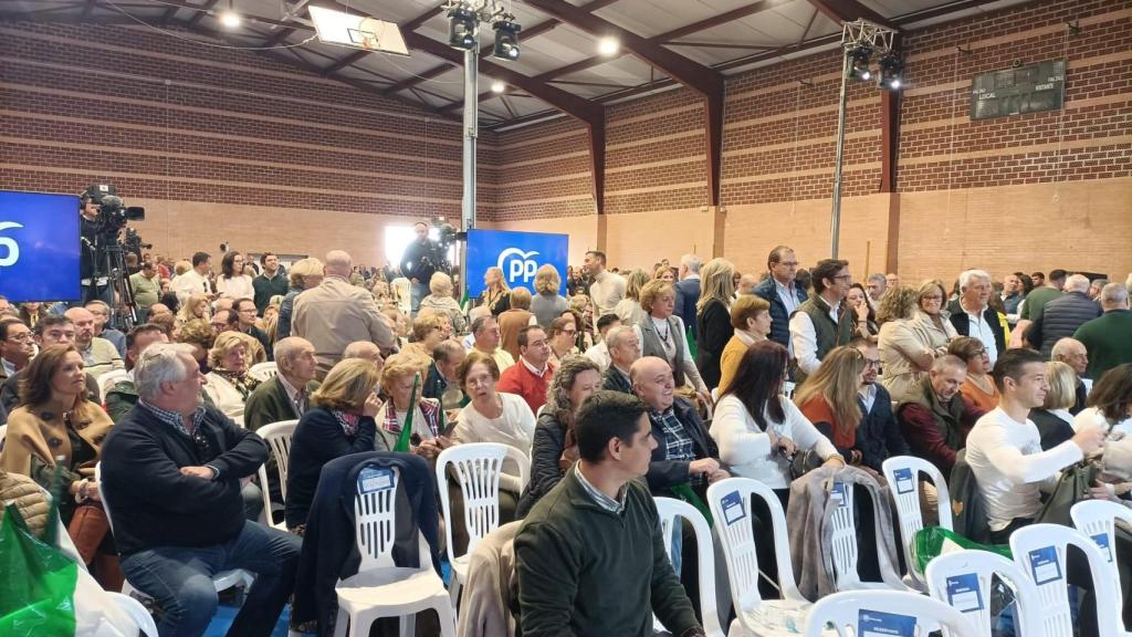 El pabellón de Lobón que acogió el acto del Partido Popular.