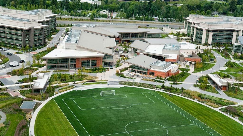 Vista aérea de una parte del campus de Microsoft en Redmond.