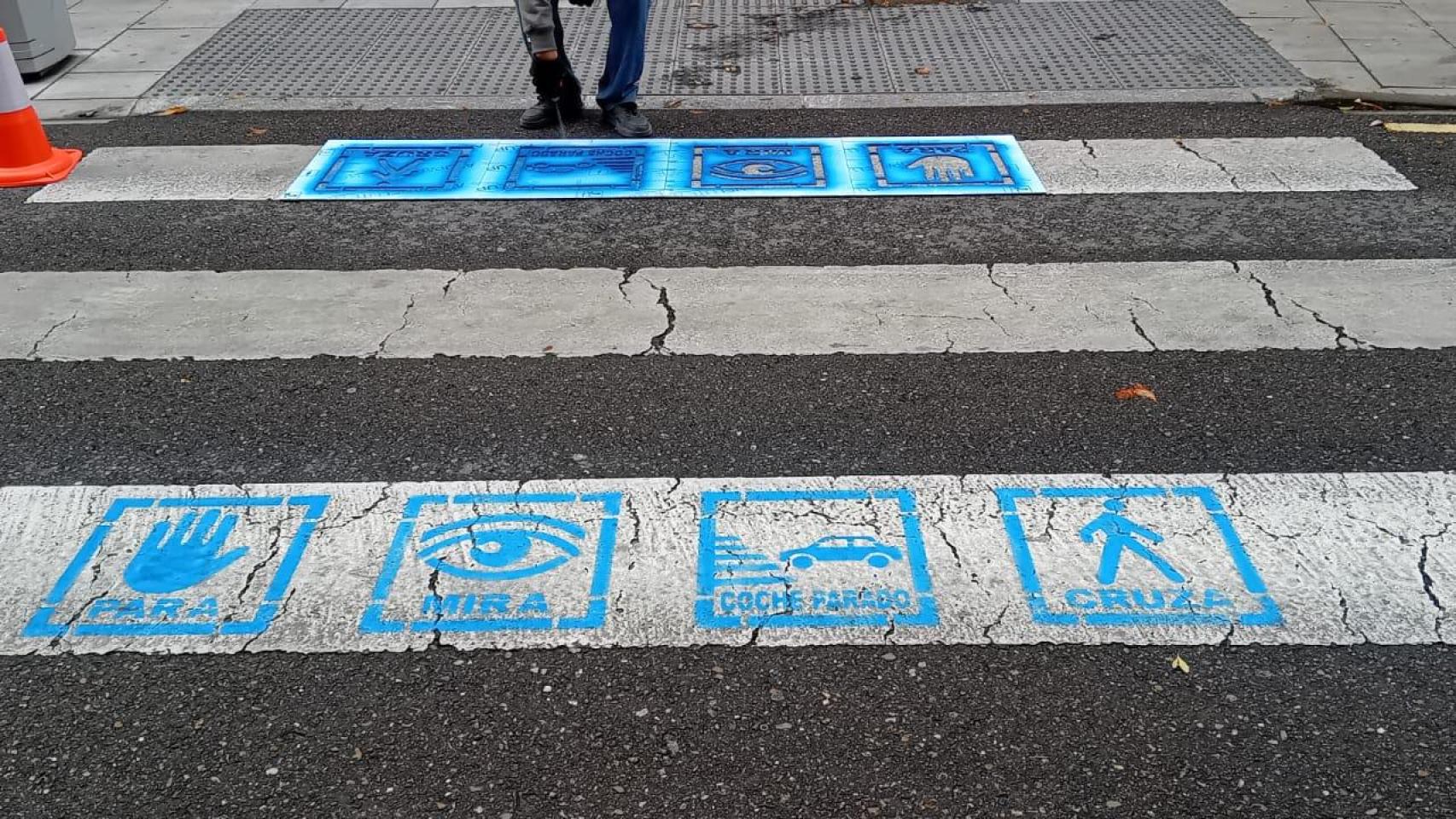 “Para, mira, cruza”: los nuevos mensajes ocultos en el asfalto de Zamora
