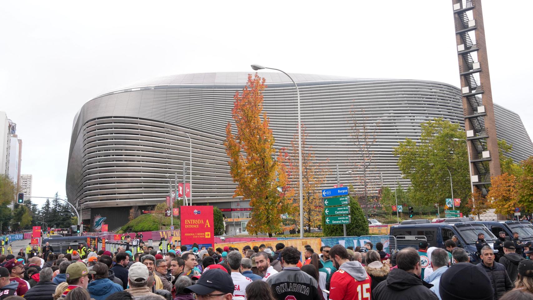 Aspecto del Santiago Bernabéu en los instantes previos al partido de la NFL.