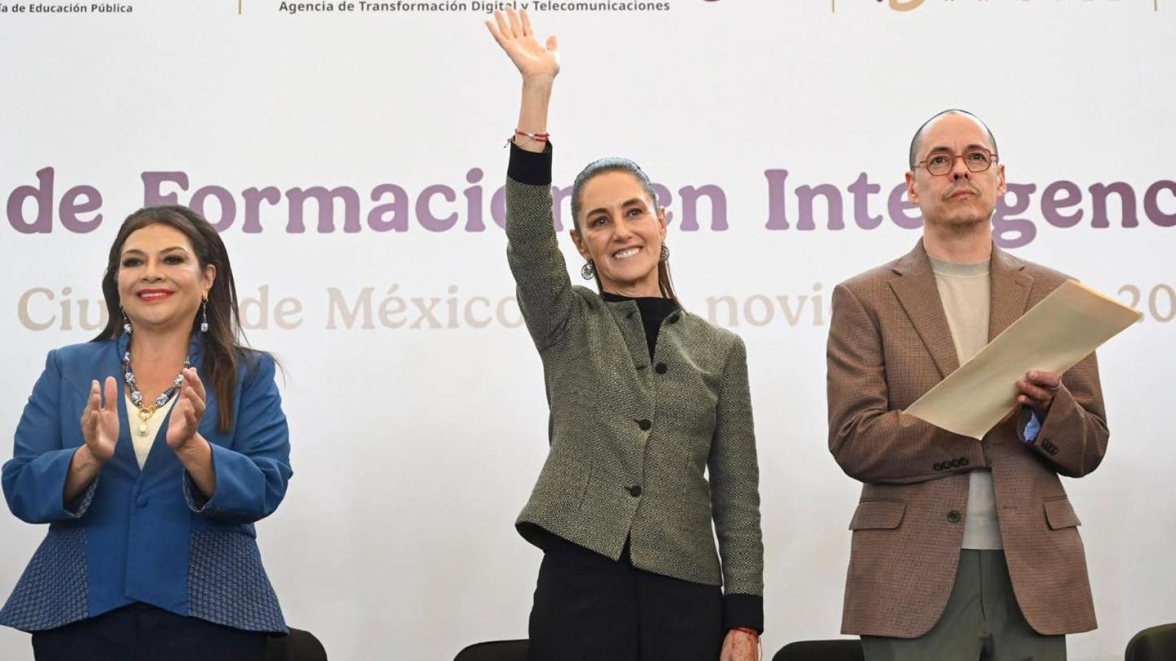 La presidenta de México Claudia Sheinbaum en la presentación oficial del centro.