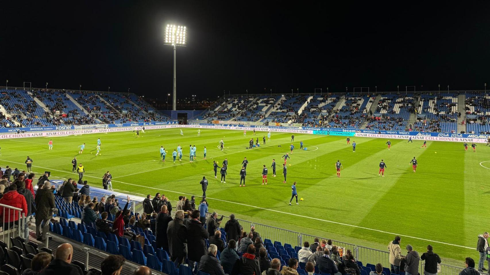 Calentamiento Ibercaja Estadio.