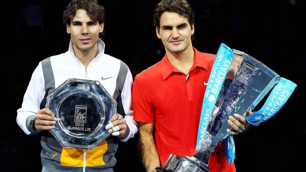 Nadal, con el trofeo de finalista de las ATP Finals.