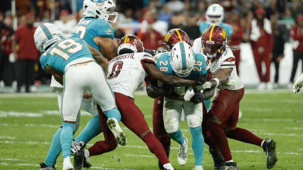 Una imagen del partido entre Dolphins y Commanders