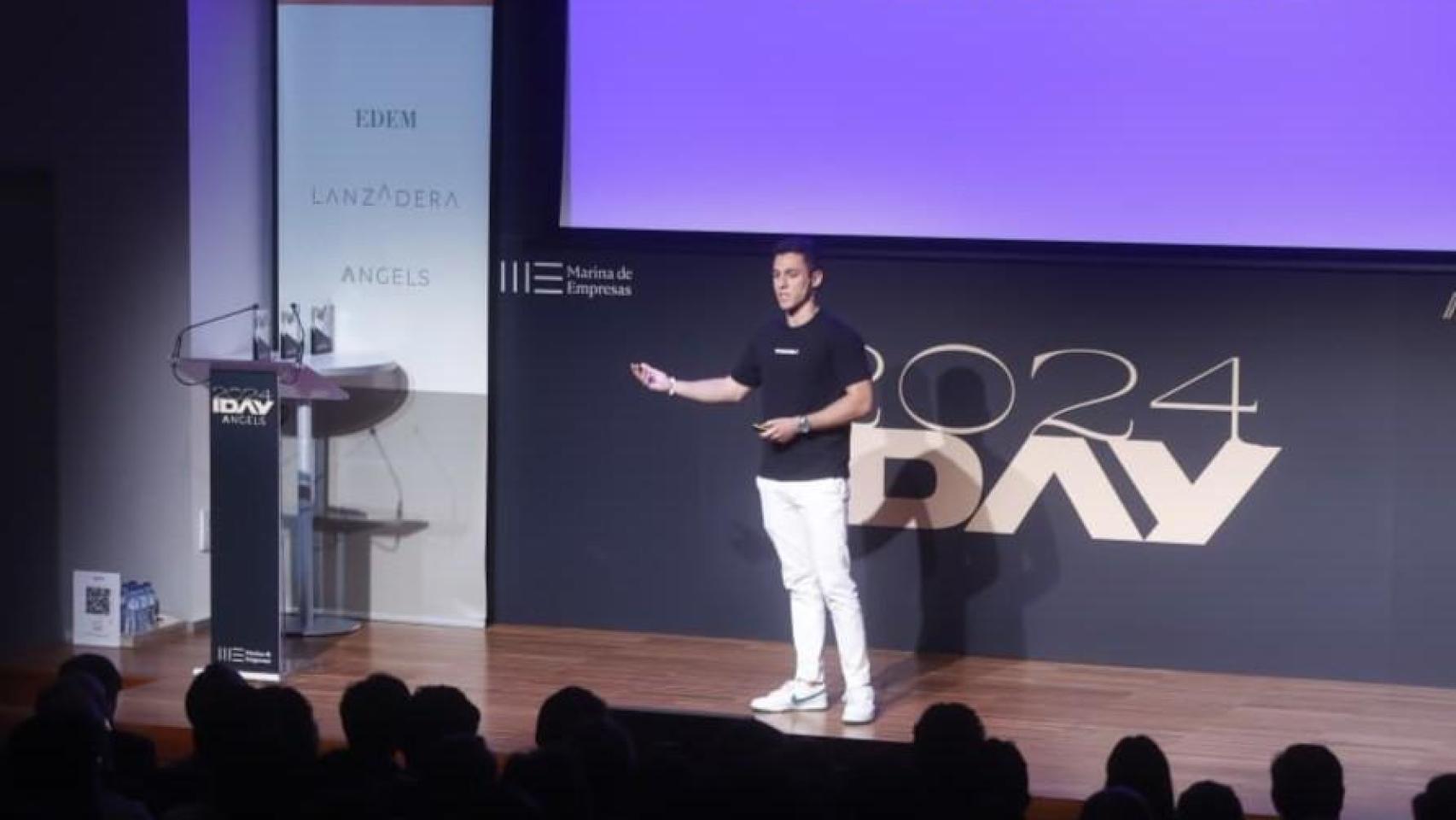 Sergio, emprendedor, creó el Tinder de los trabajadores.