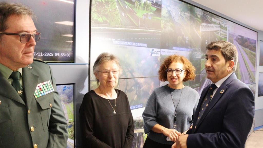 Visita del delegado del Gobierno en Galicia, Pedro Blanco, al Centro de Gestión de Tráfico del Noroeste y Cantábrico.