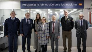 La secretaria de Estado de Defensa, Amparo Valcarce (c), durante su vista al CETAF