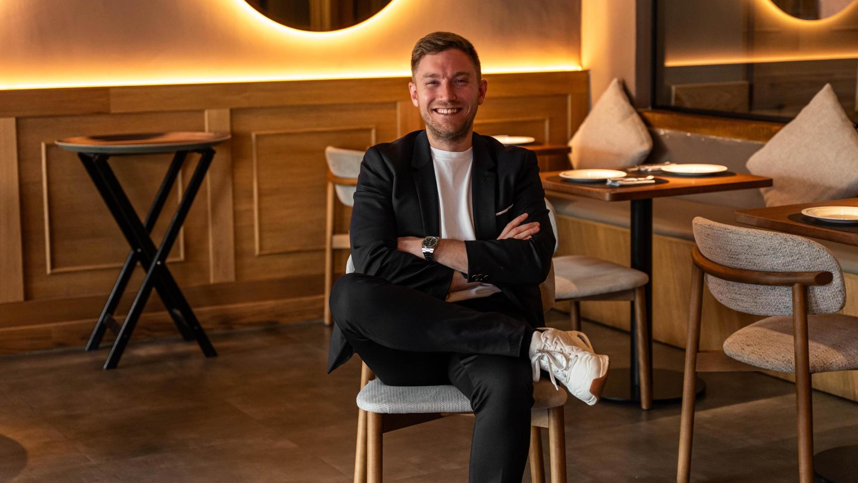 Alberto Sánchez, sumiller y fundador de Fino Bar en Alcalá de Henares