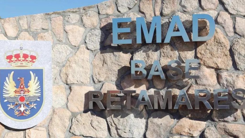 Entrada para a base Retamares.