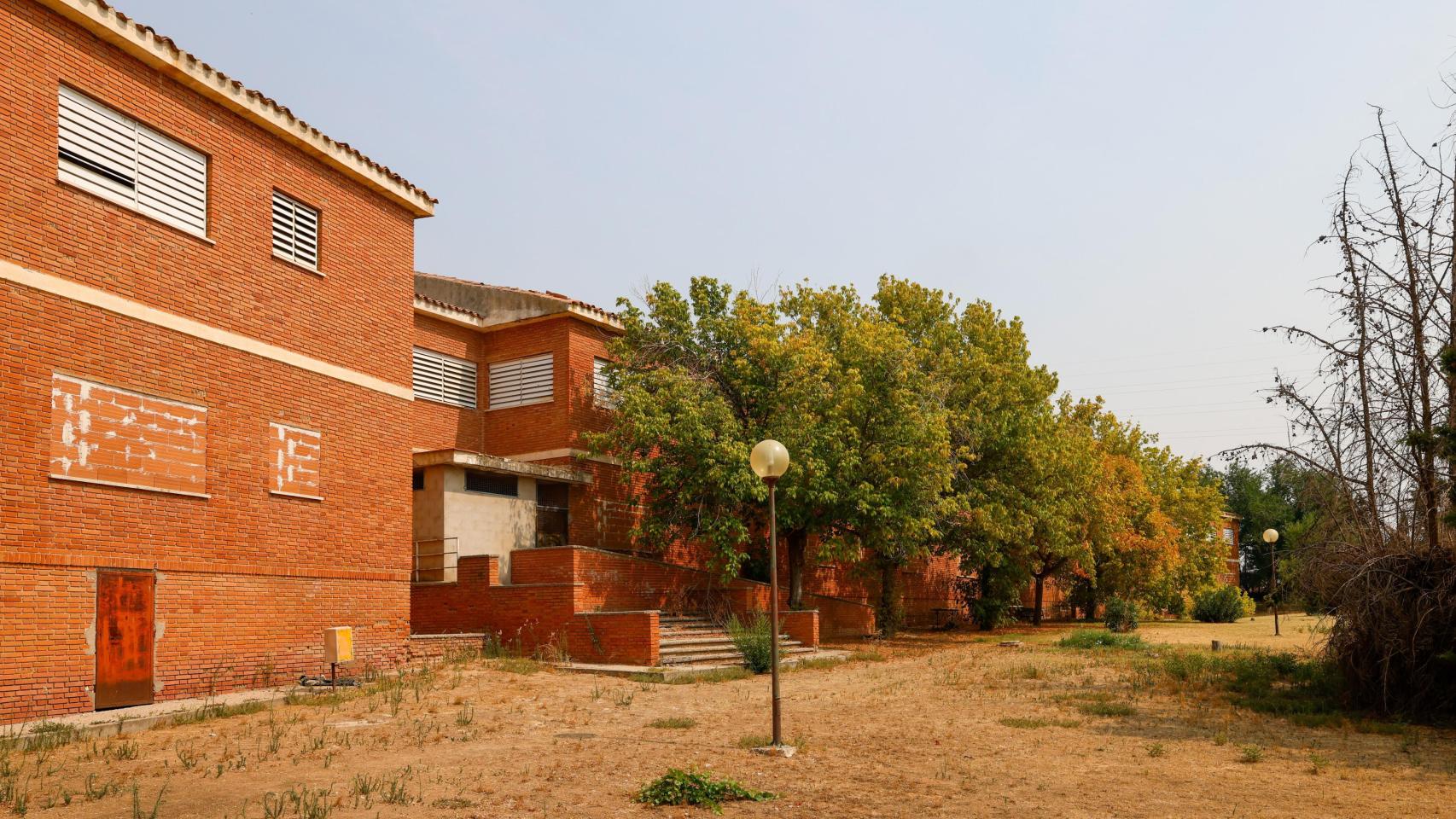 El edificio será demolido para construir posteriormente uno nuevo para atender 400 pacientes al año.