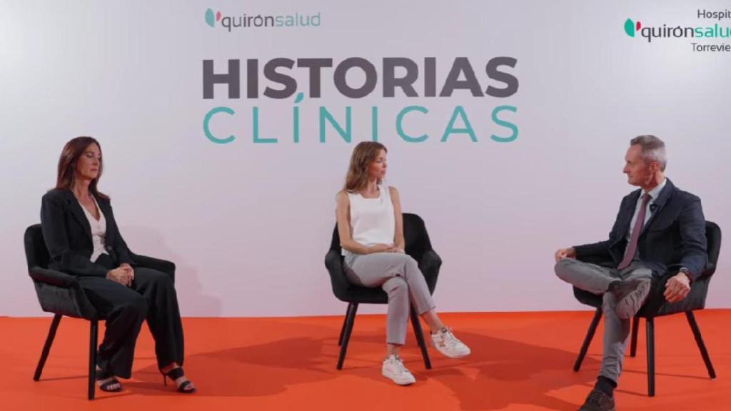 Los doctores y una paciente durante la grabación de 'Historias Clínicas'.