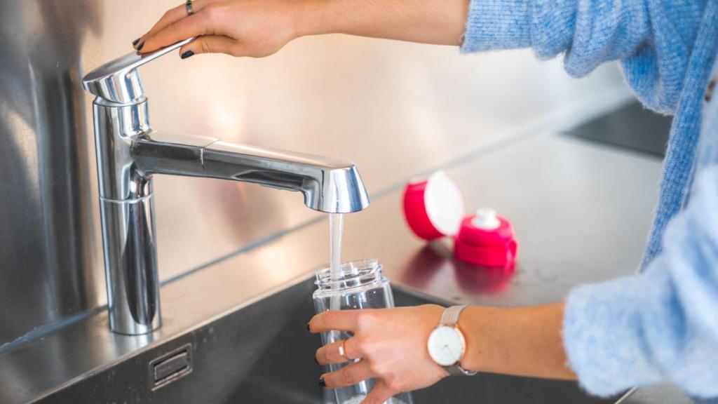 El impuesto, sustituto del polémico ICA, aplica el principio de 'quien contamina, paga'.