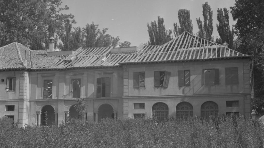 Fotografía hecha por Portillo de la intervención en la Real Casa de Campo ejecutada por Herrero de Palacios (1968).