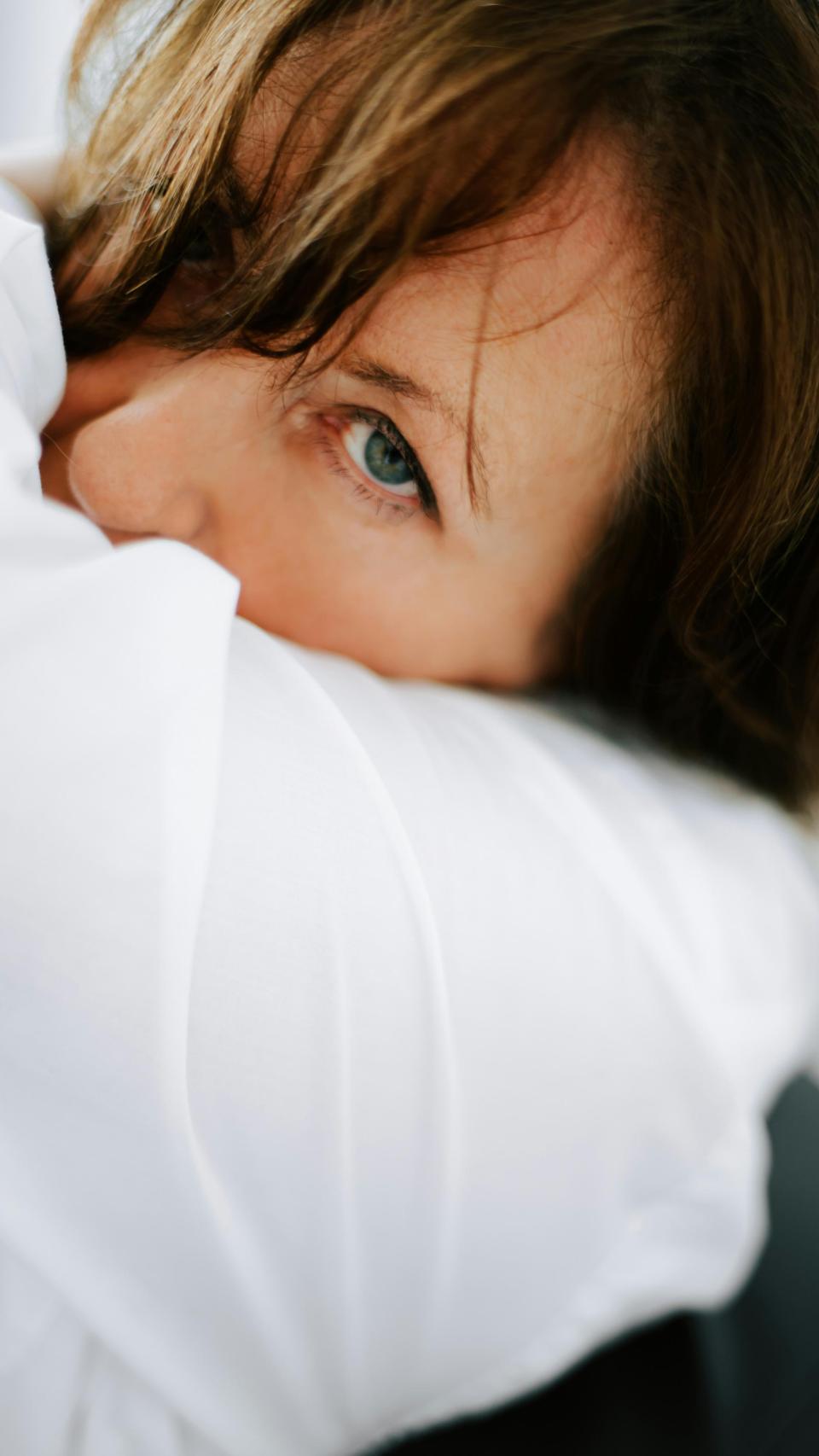 Imagen de archivo de una mujer que se encuentra en su etapa 'midlife'.