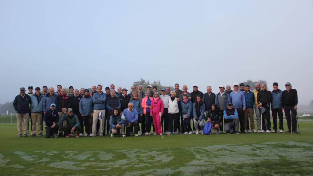 Foto de familia de todos los participantes en el torneo de La Valmuza.