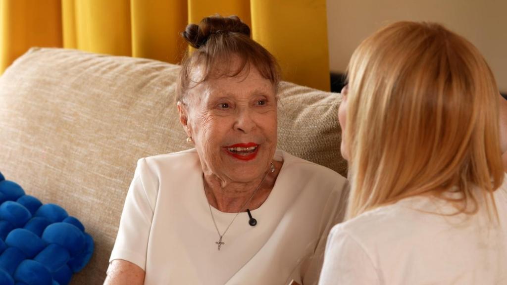 Gemma Cuervo en el pódcast de su hija, Cayetana.