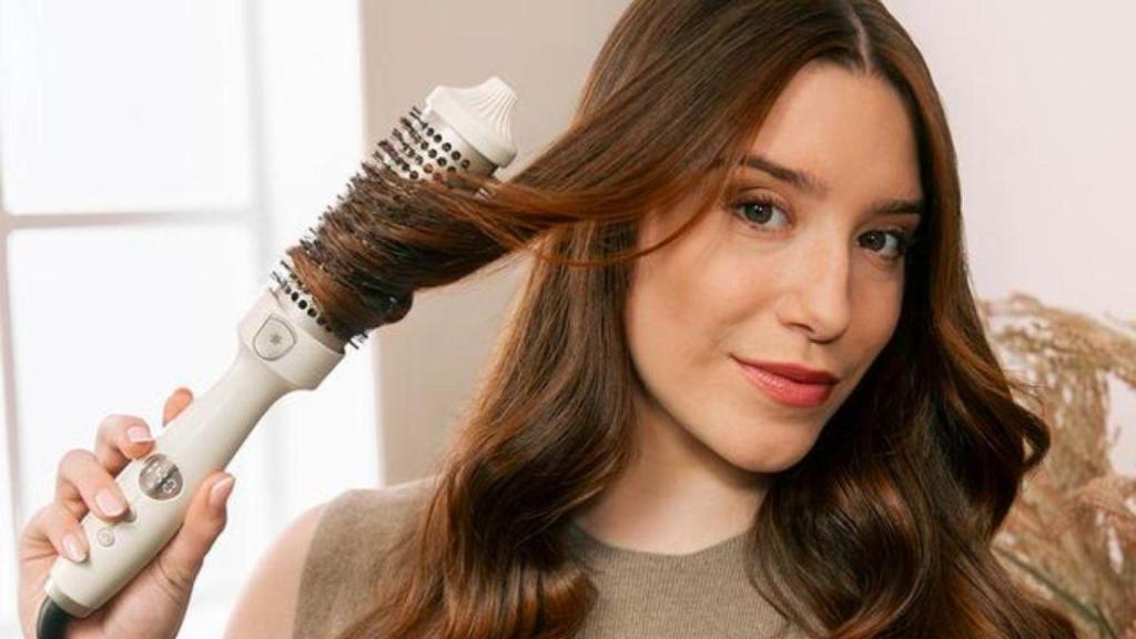 El cepillo alisador low cost que deja tu melena como si acabaras de salir de la peluquería (por menos de 20€)