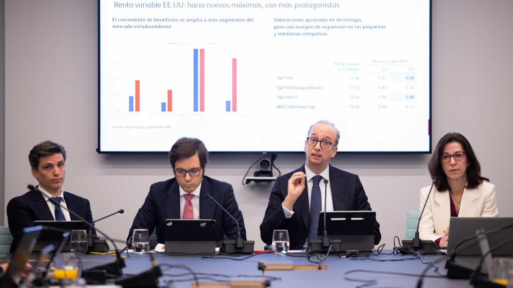 Borja Díaz-Llanos, Jacobo Ortega, José Mazoy y Delfina Pérez durante la presentación de perspectivas de inversión para 2026.