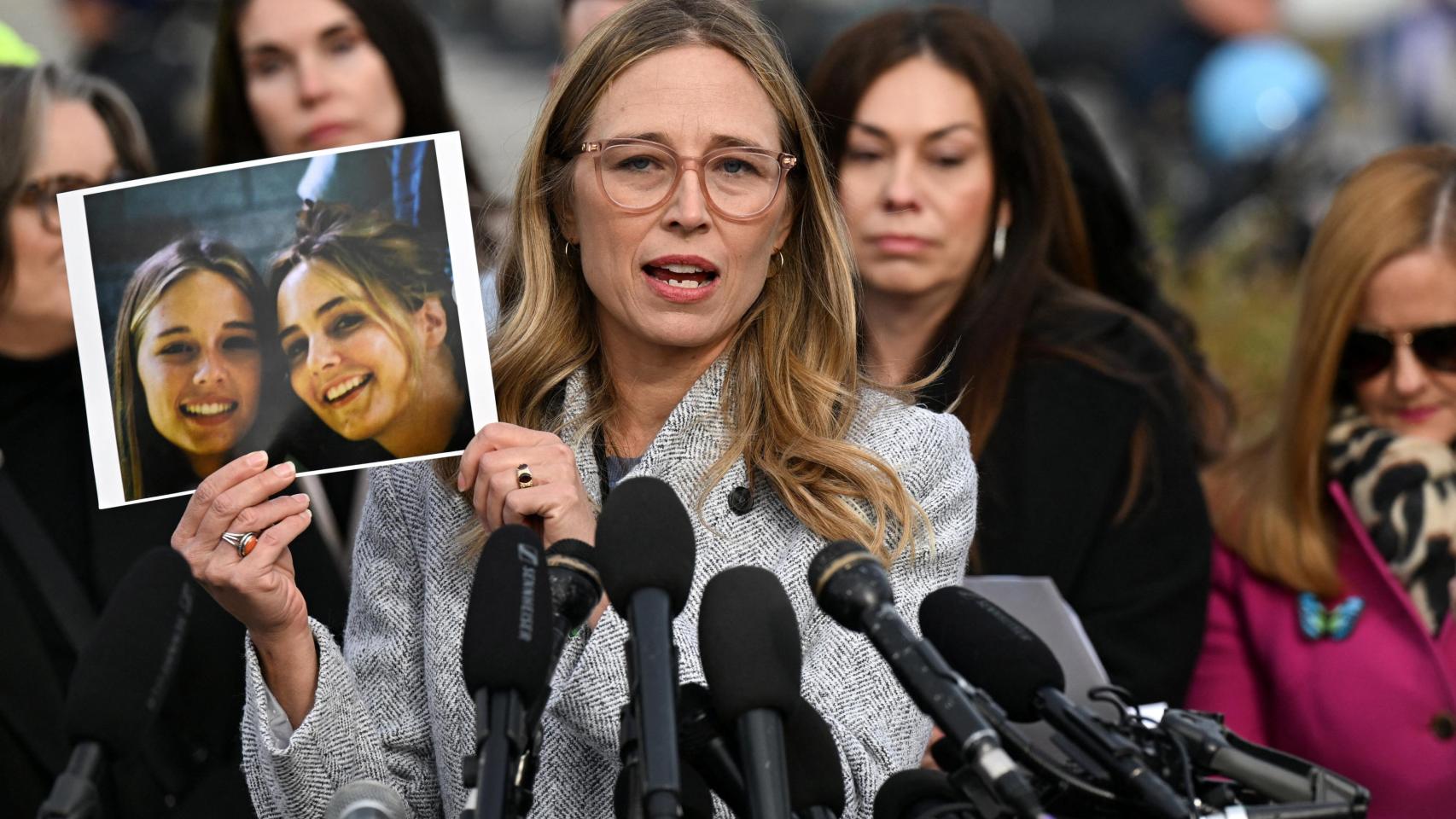 Rueda de prensa previa a la aprobación de la Ley de Transparencia de los Archivos Epstein en Washington.