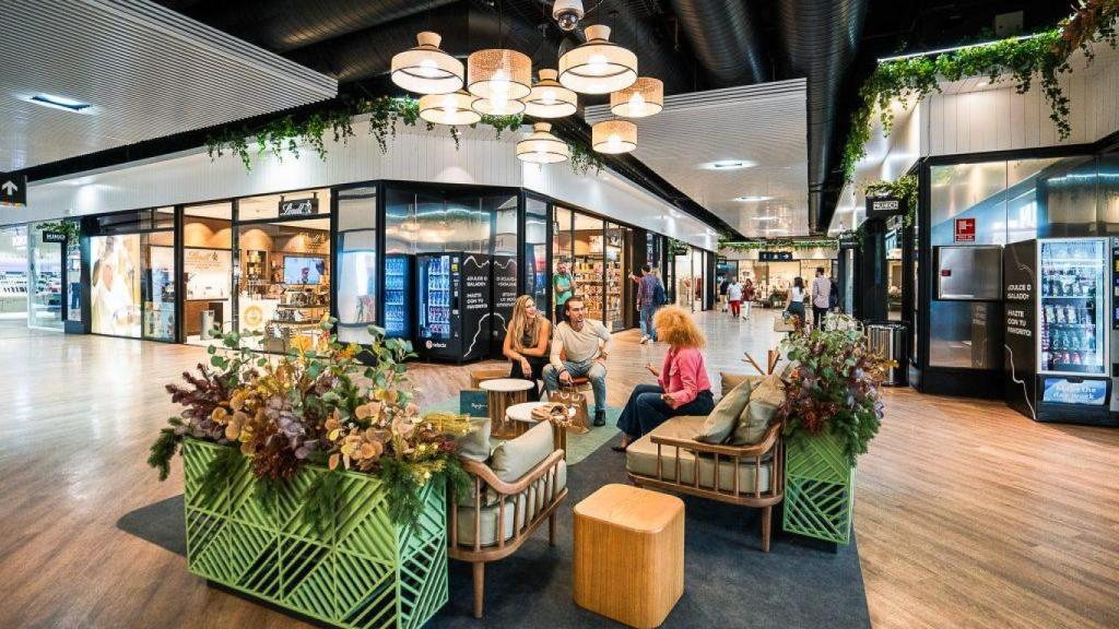 Abre en Madrid un 'nuevo' outlet con 40 tiendas de primeras marcas: 9.600 m² para comprar barato