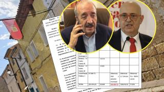 Manuel Rando y José Luis Campos, con la casa de la permuta y la denuncia de Teruel Existe.