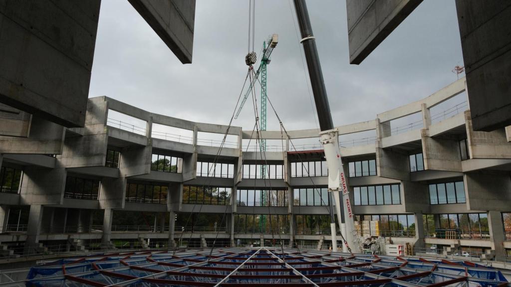 Multiusos de Bastiagueiro en obras