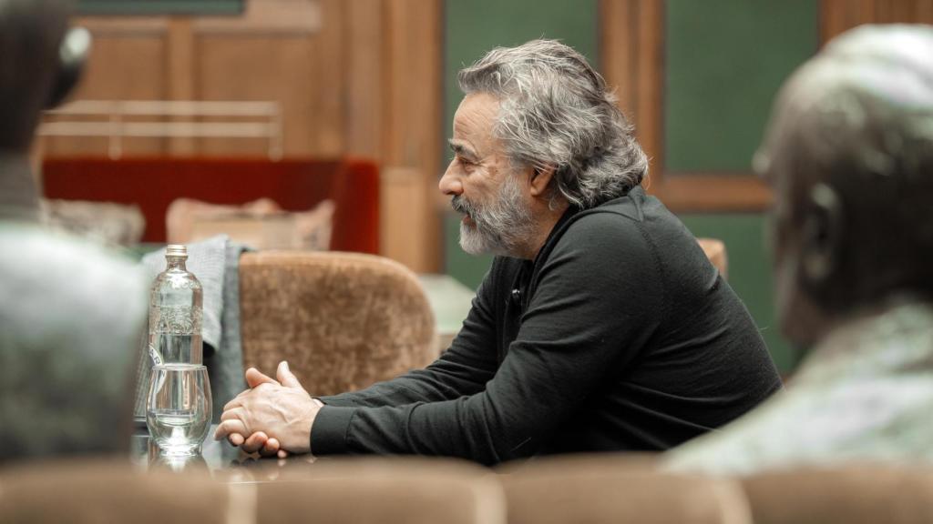 Eduard Fernández cree que los chavales están desinformados: no saben qué es ser facha.