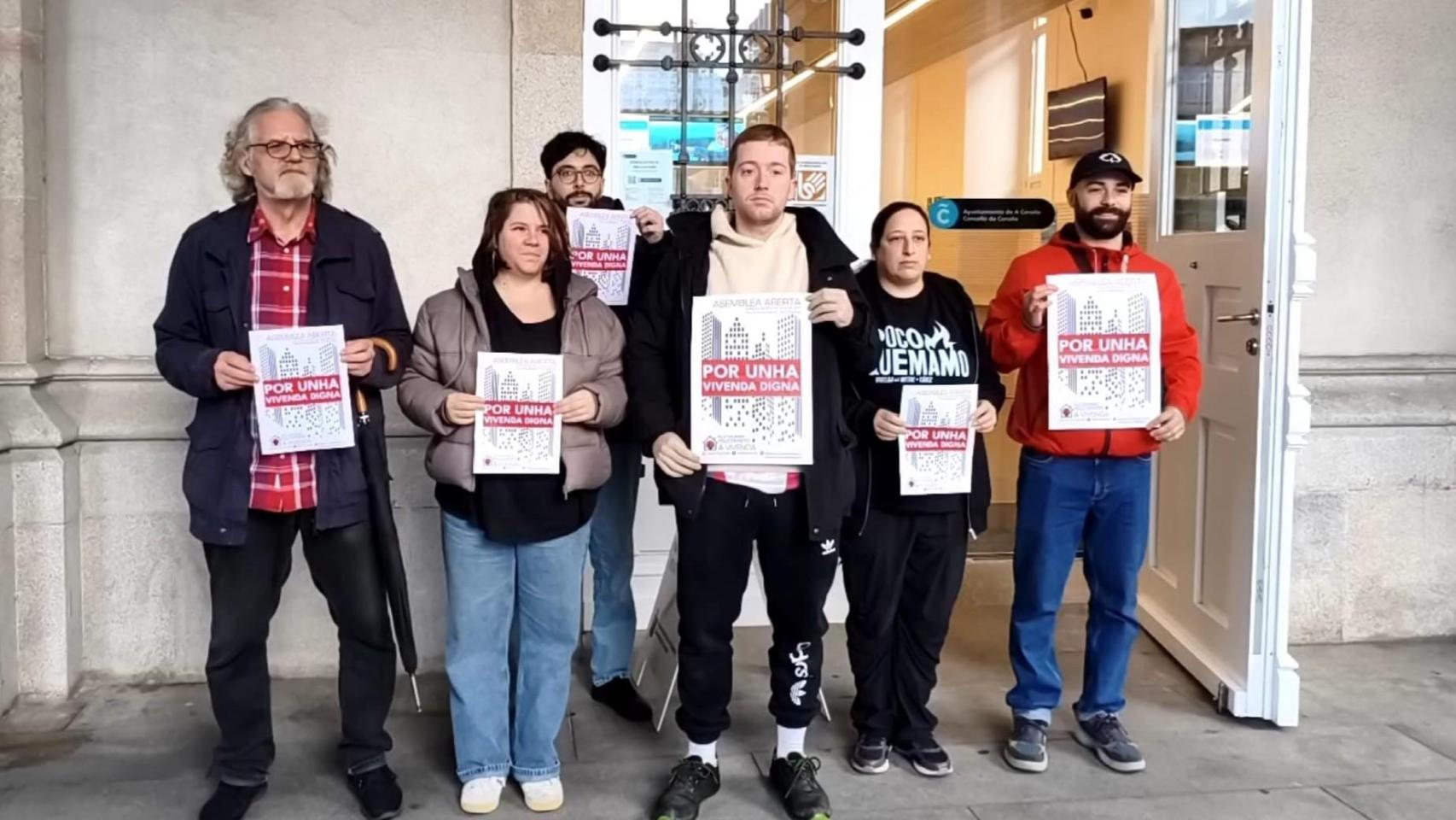 Presentan en A Coruña una denuncia colectiva contra más de 1.000 pisos turísticos ilegales